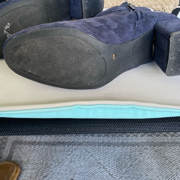 Blue, suede-like material boots. Hardly used, good condition. - Picture 6 of 9